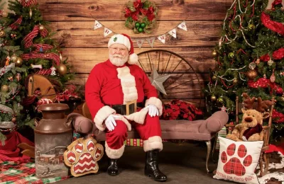 SPREADING HOLIDAY CHEER!
