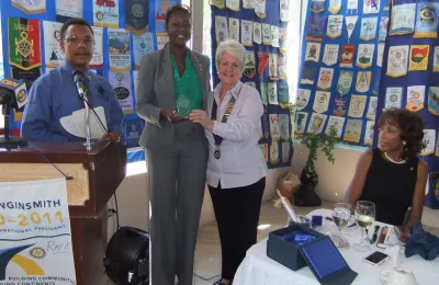 Rotary class-3 student dictionary project gets boost